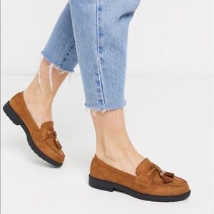Truffle Collection tassel loafers in tan